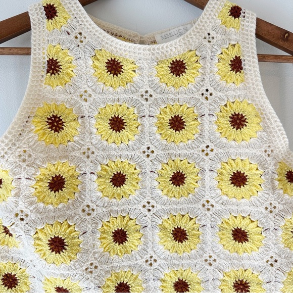 Rebellion Again Crochet Tank Sunflowers Cream Yellow Small Boho Festival Granny - Picture 10 of 16